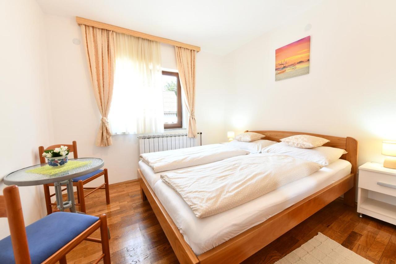 סליסטה דרזניקו Apartment And Rooms Ivancica מראה חיצוני תמונה